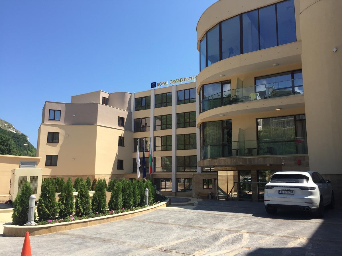 Royal Grand Hotel And Spa Kavarna ภายนอก รูปภาพ
