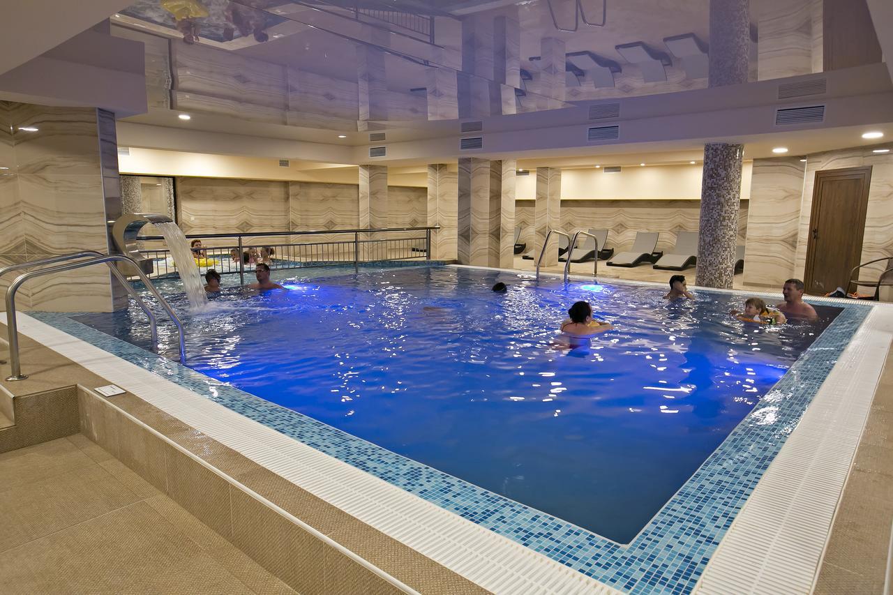 Royal Grand Hotel And Spa Kavarna ภายนอก รูปภาพ