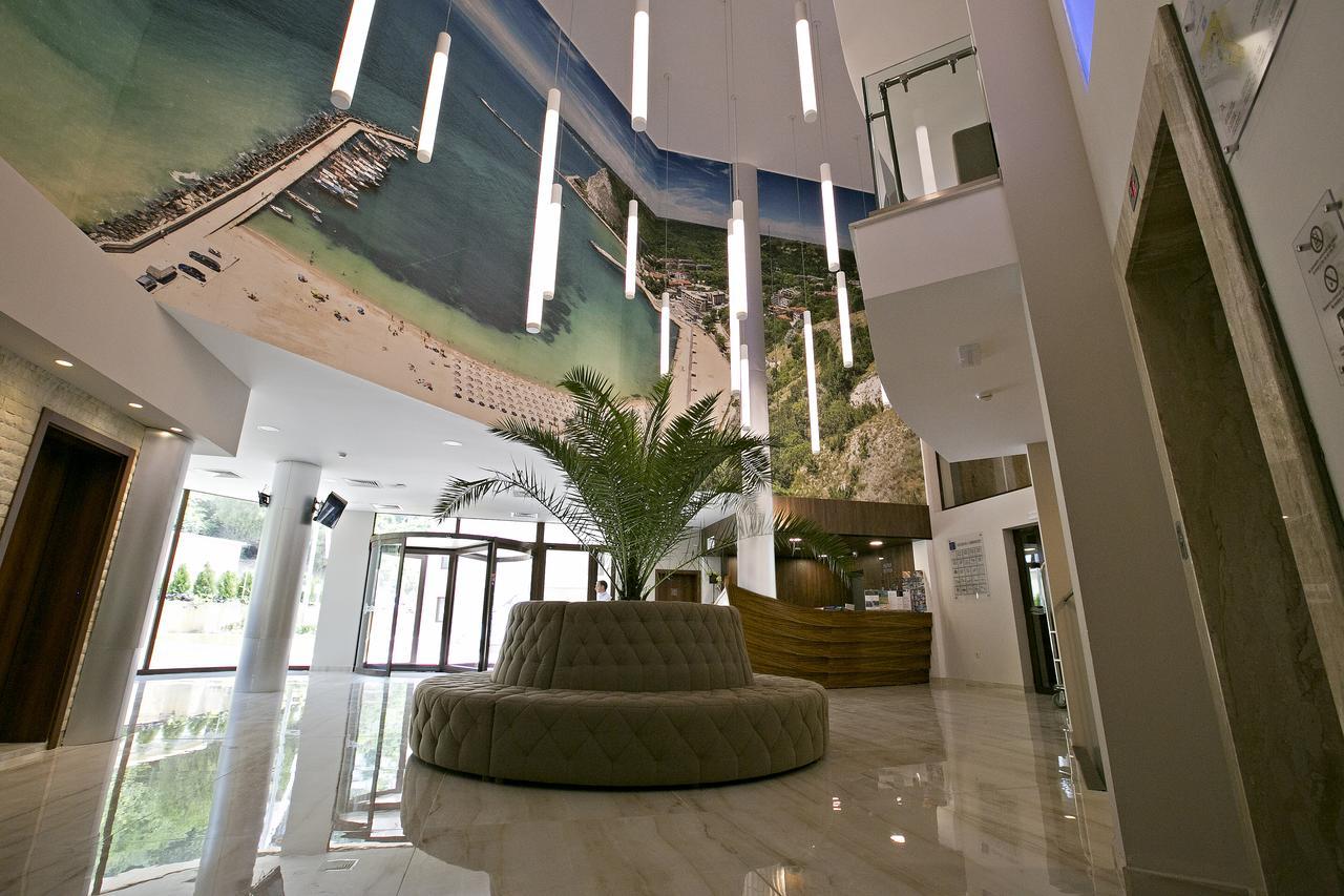 Royal Grand Hotel And Spa Kavarna ภายนอก รูปภาพ